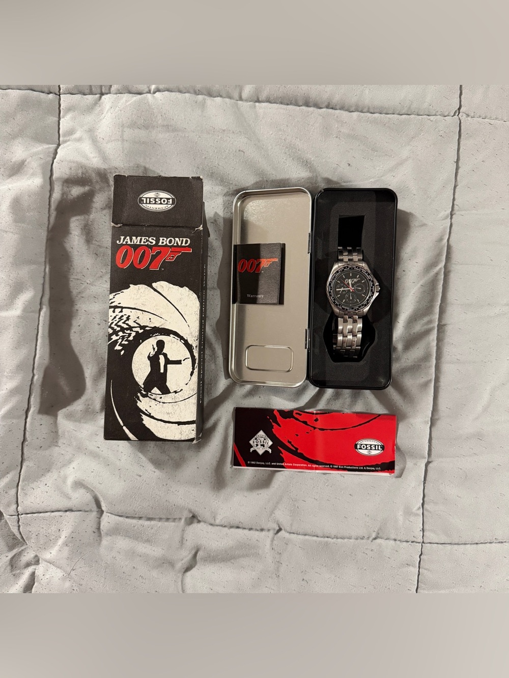 World Limited 1997 Edition Fossil James Bond 007 Quartz Watch Chronograph - NICE